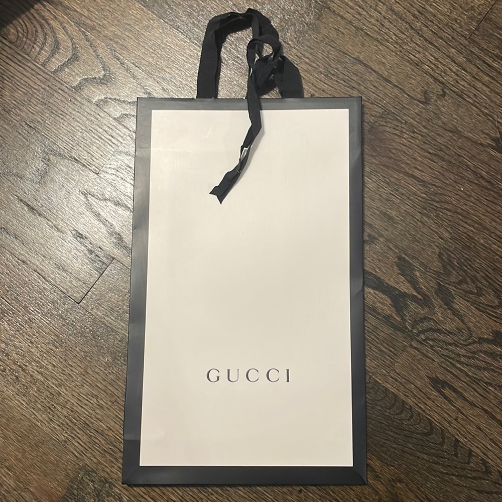 Gucci shopping bag